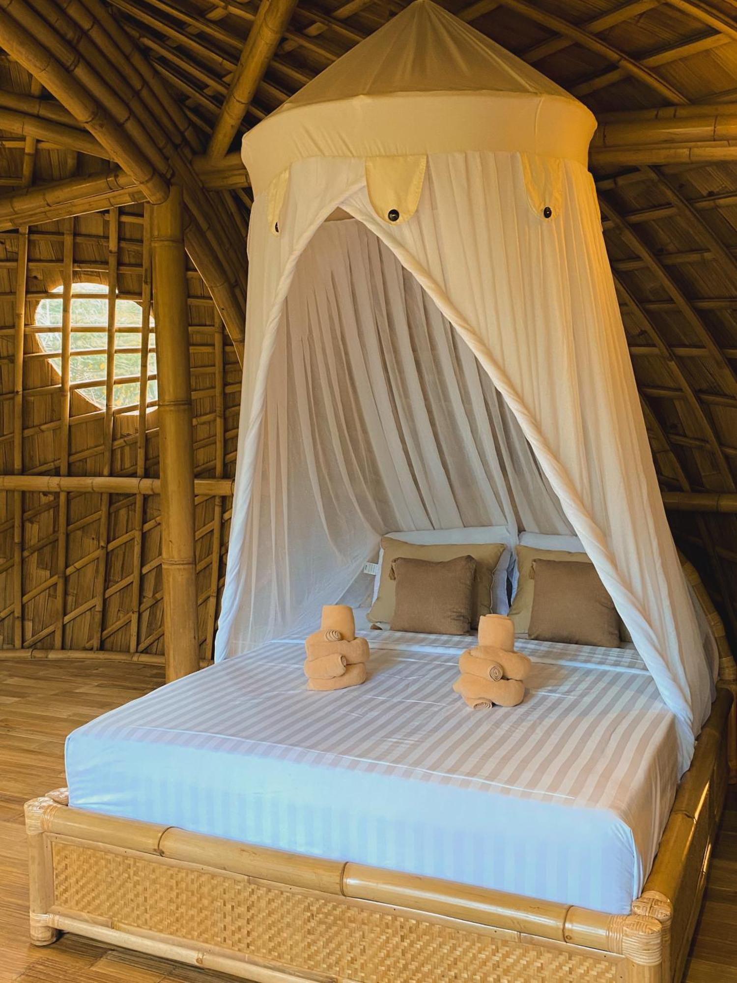 Alamvaya Bali Bamboo House Villa ซิเดอมัน ภายนอก รูปภาพ