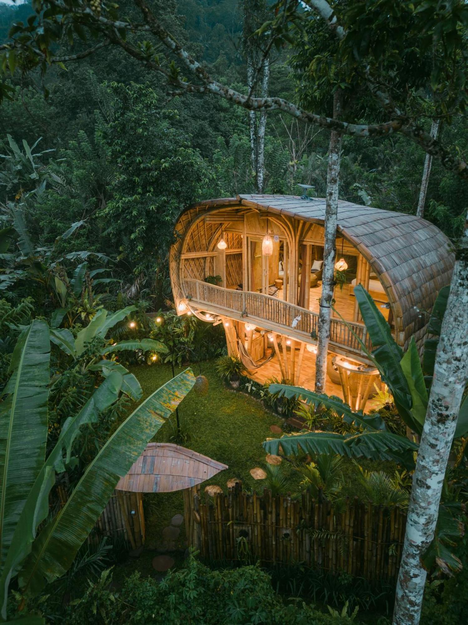 Alamvaya Bali Bamboo House Villa ซิเดอมัน ภายนอก รูปภาพ