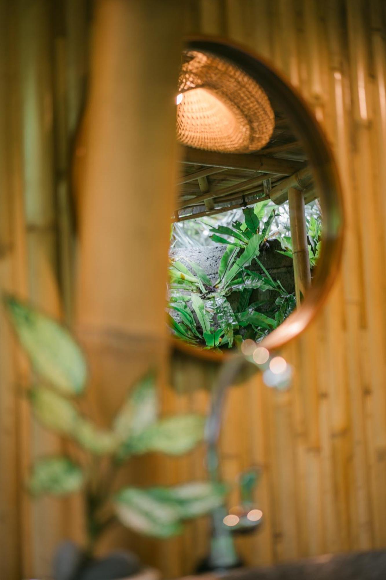 Alamvaya Bali Bamboo House Villa ซิเดอมัน ภายนอก รูปภาพ