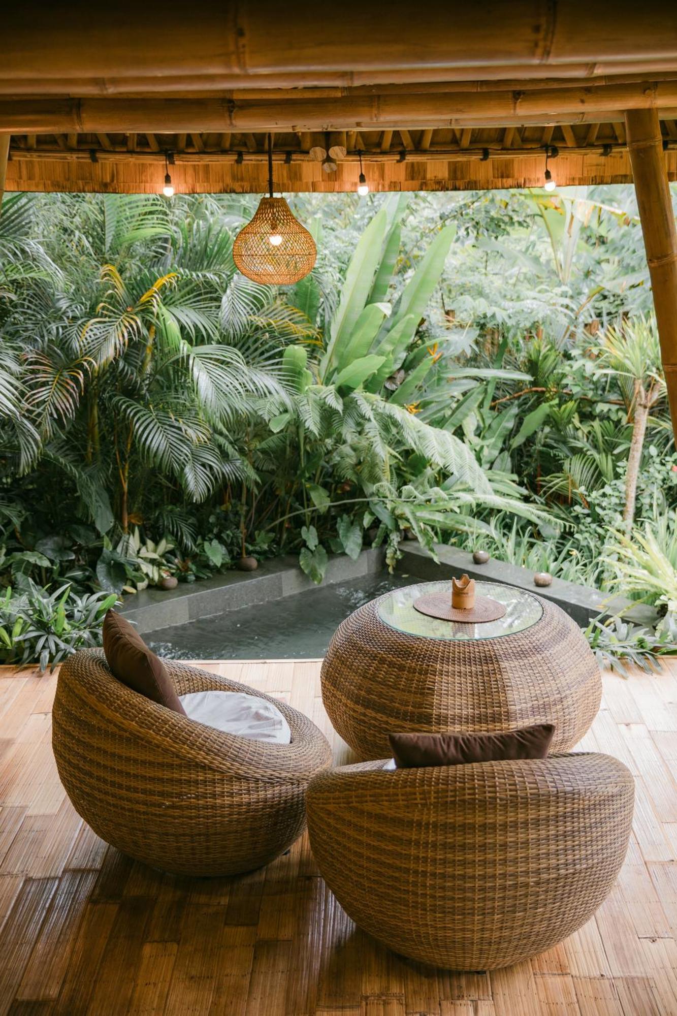 Alamvaya Bali Bamboo House Villa ซิเดอมัน ภายนอก รูปภาพ