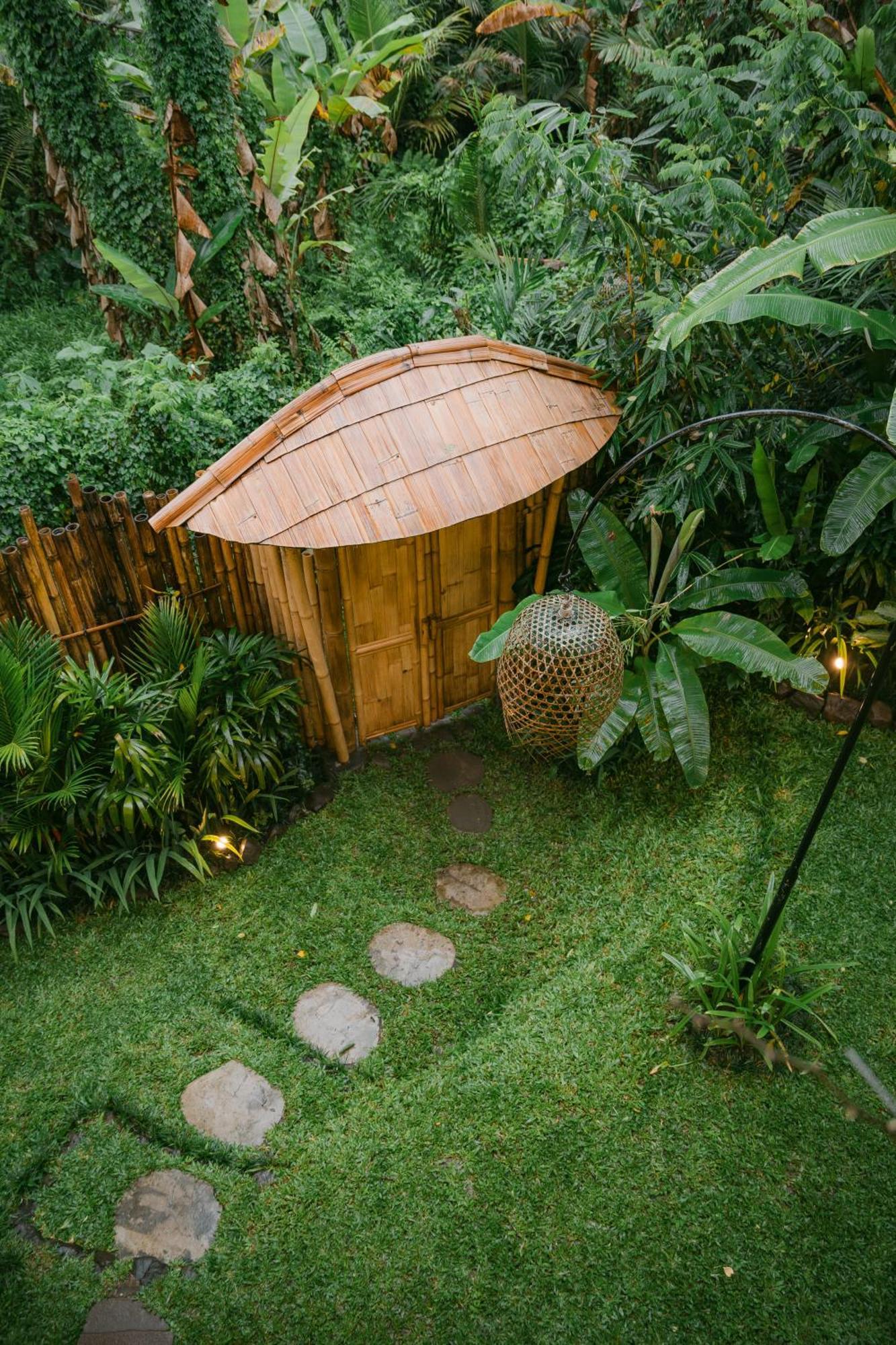 Alamvaya Bali Bamboo House Villa ซิเดอมัน ภายนอก รูปภาพ