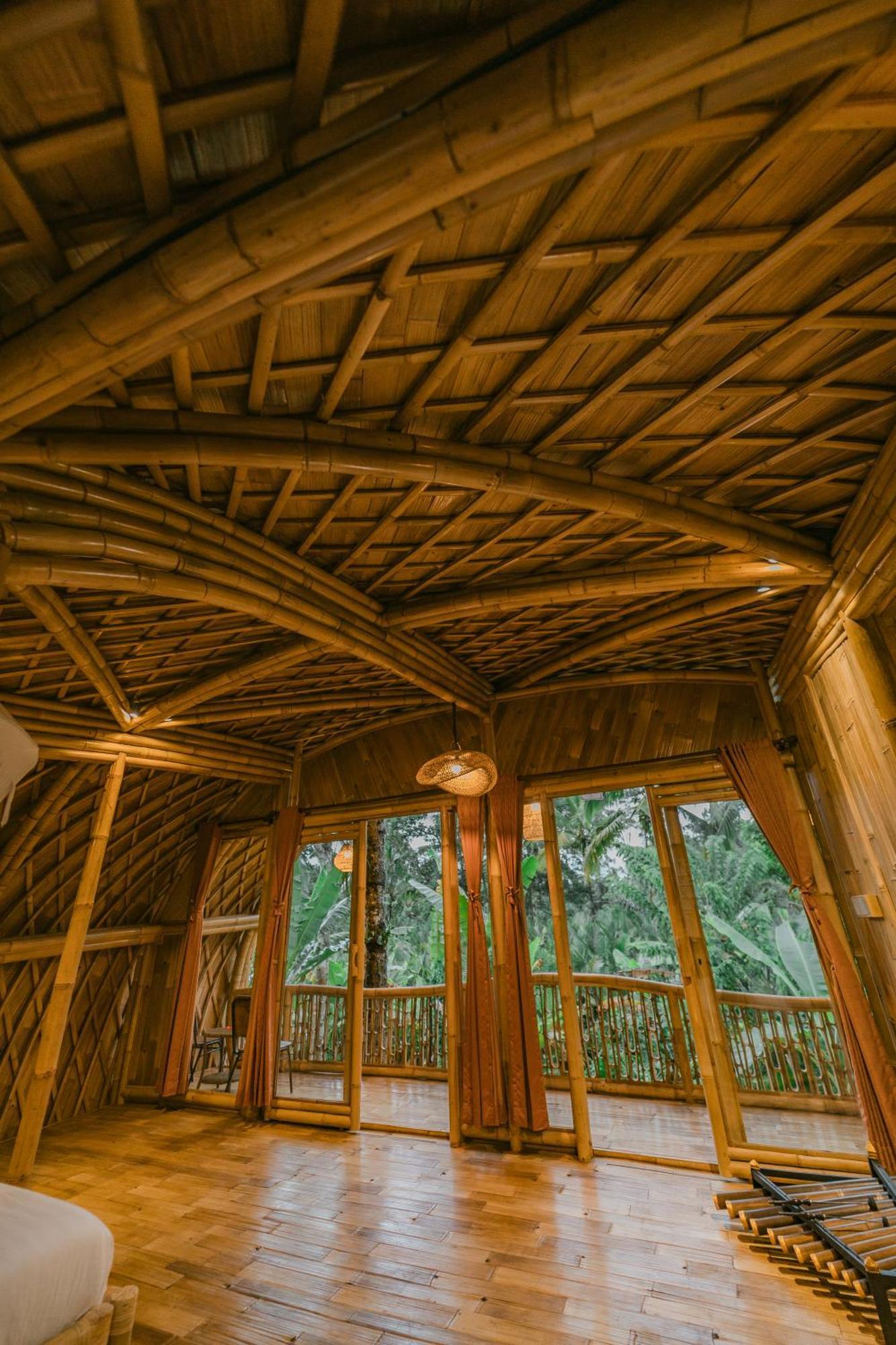 Alamvaya Bali Bamboo House Villa ซิเดอมัน ภายนอก รูปภาพ