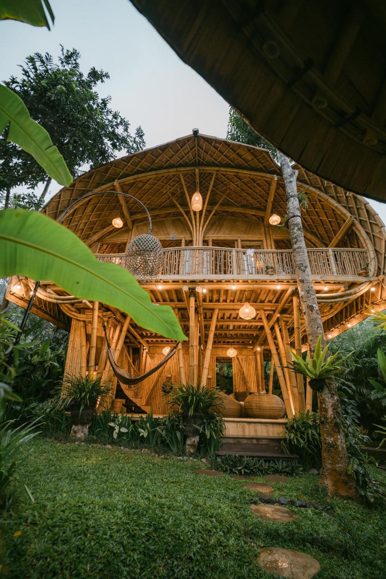 Alamvaya Bali Bamboo House Villa ซิเดอมัน ภายนอก รูปภาพ