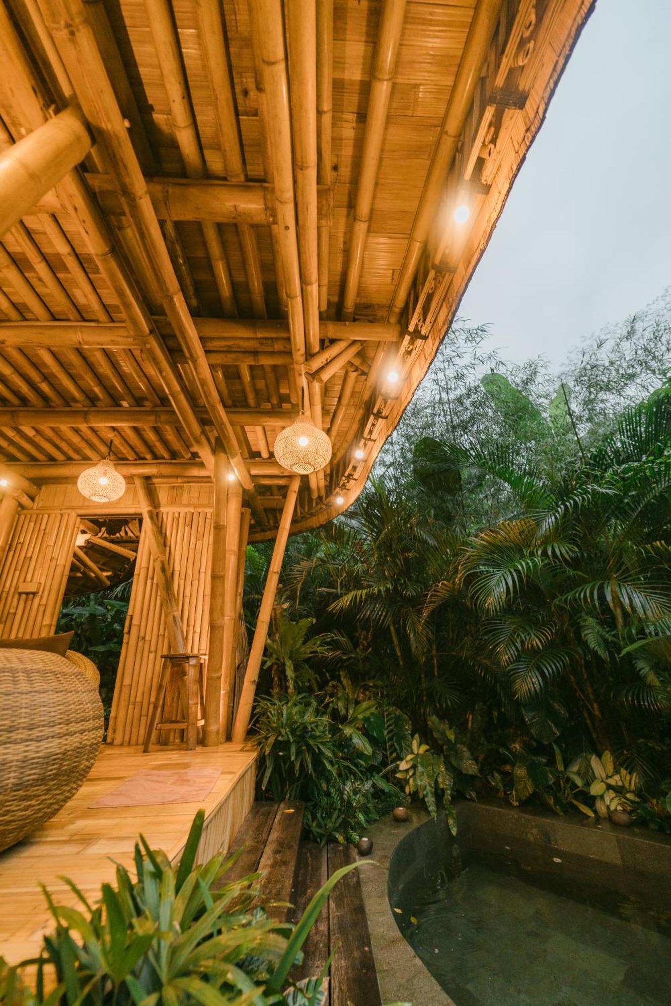 Alamvaya Bali Bamboo House Villa ซิเดอมัน ภายนอก รูปภาพ