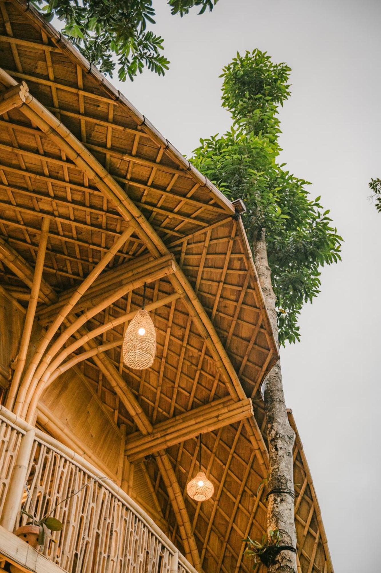 Alamvaya Bali Bamboo House Villa ซิเดอมัน ภายนอก รูปภาพ