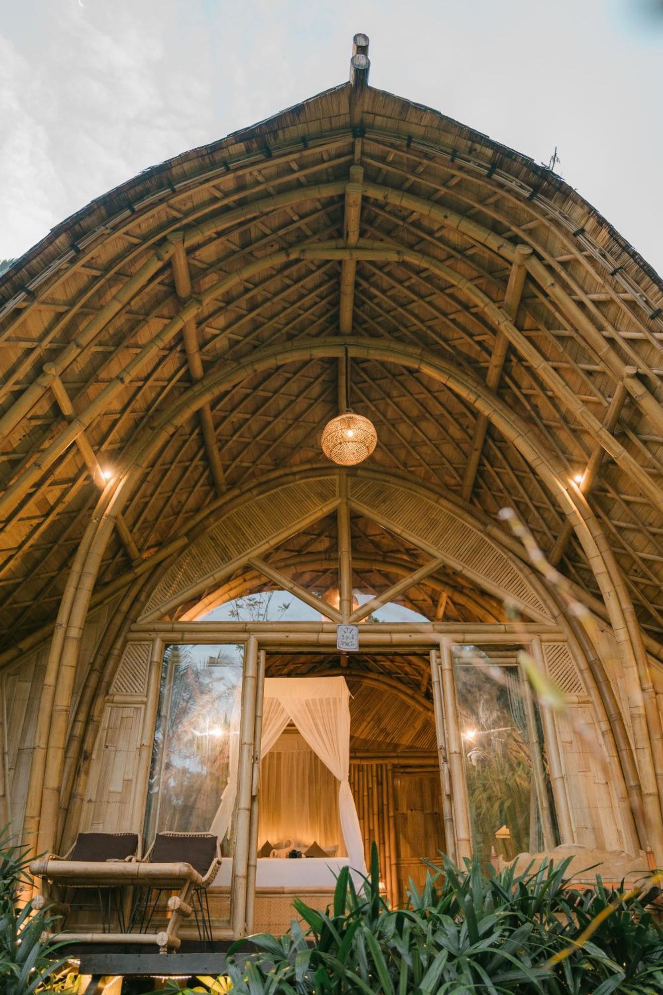 Alamvaya Bali Bamboo House Villa ซิเดอมัน ภายนอก รูปภาพ